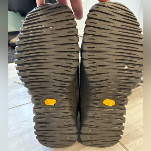 Tall Ugg grey boots (7.5) - Picture 7 of 9